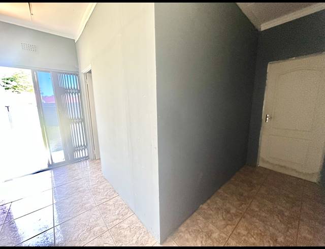 14 BEDROOM HOUSE FOR SALE IN IVY PARK